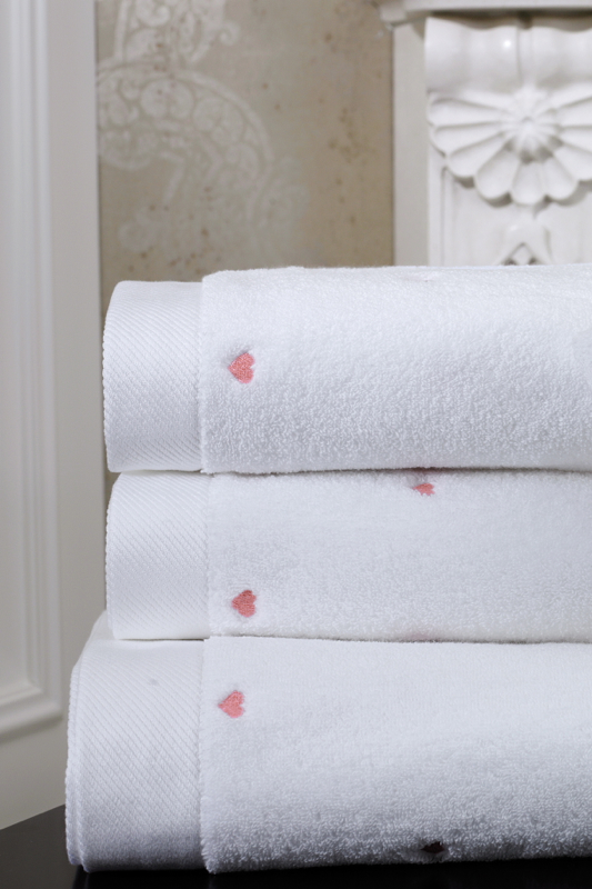 Soft Cotton Malý ručník MICRO LOVE 32x50 cm Bílá / červené srdíčka 