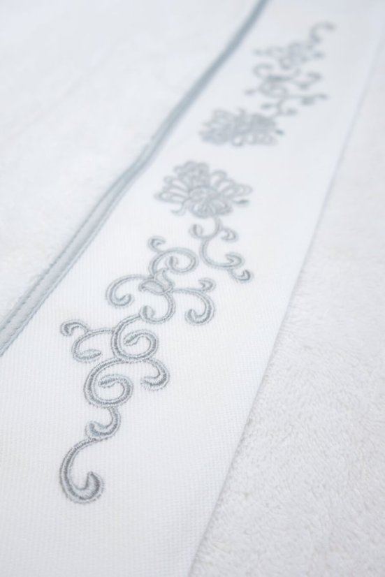 Ręcznik DIARA 50x100 cm - Kolor: Biały / różowy haft