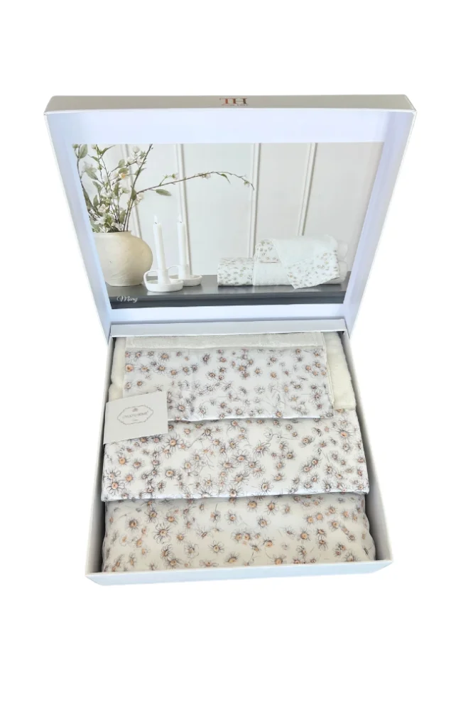 Set cadou de prosoape și prosop de corp MARY, 3 buc