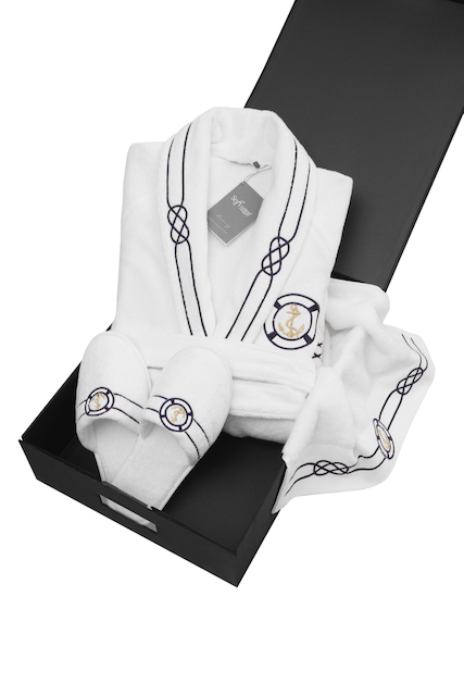 Herrenbademantel MARINE MAN in einer Geschenkverpackung + Handtuch + Schlappen - Größe: XL + Schlappen (42/44) + Handtuch + Box, Farbe: Weiß / White