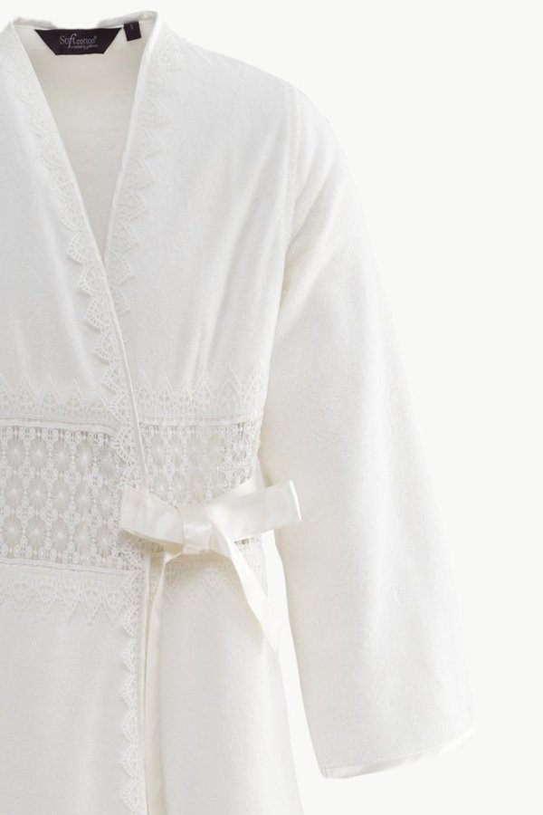 Damski elegancki szlafrok DEMET w ozdobnym opakowaniu