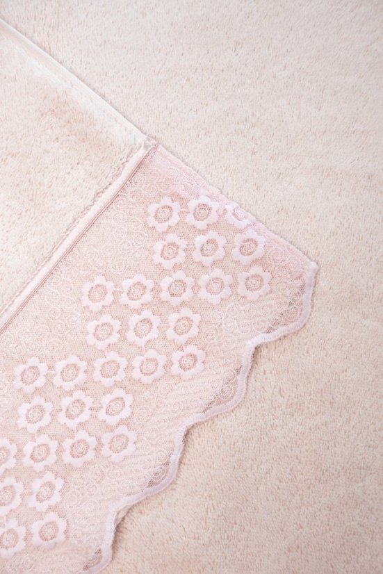 Prosop de baie FREYA cu dantela 85x150 cm - Culoare: Alb crem / Ecru