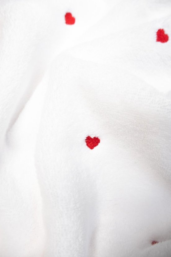 Prosop MICRO LOVE 50x100 cm - Culoare: Alb - inimioare roșu / Red hearts