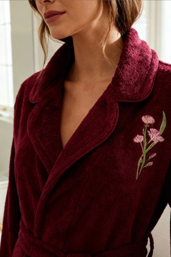 Kurzer Damenbademantel LILLY in einer Geschenkverpackung + Handtuch