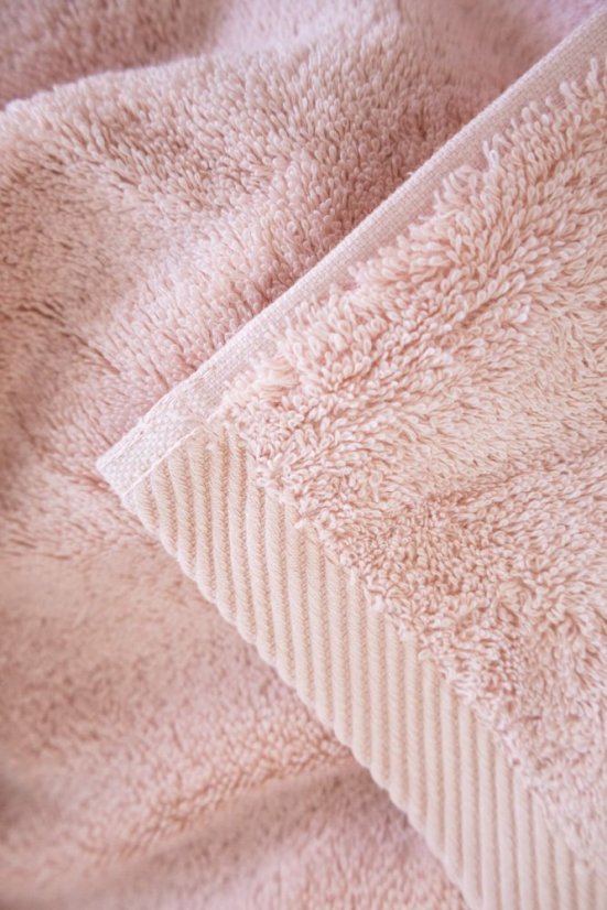 Badetuch DESTAN mit Spitze 85x150 cm - Farbe: Violett-Lila