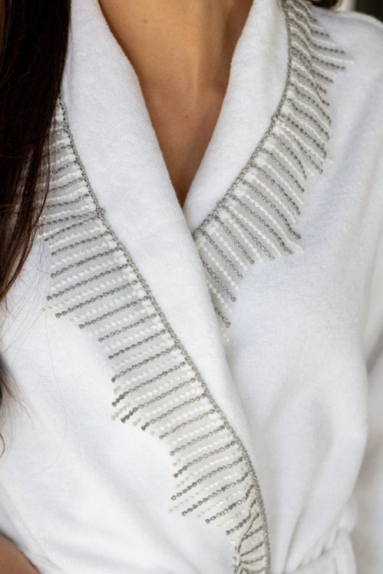 Damski elegancki szlafrok NOVA w ozdobnym opakowaniu