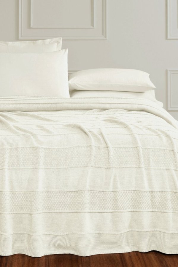 Cuvertură de pat din lână MABEL în set cadou