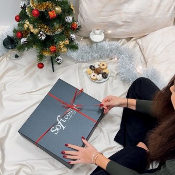 Inspirație de Crăciun: seturi cadou luxoase care vor bucura pe oricine