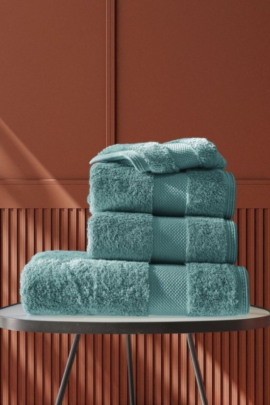 DELUXE luxus kis törölköző modálból 30 x 50 cm-es