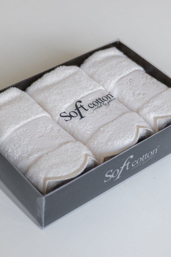 Set cadou de prosoape mici LORA, 3 buc Crem