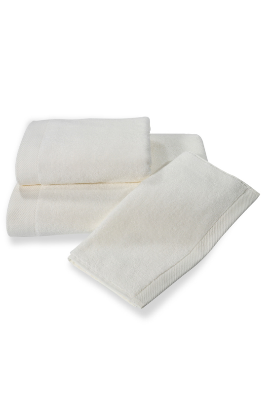 Soft Cotton Malý uterák MICRO COTTON 32x50 cm. Malý froté uterák MICRO COTTON 32x50 cm z micro bavlny je zárukou najvyššej kvality. Vlákna majú vyššiu absorpciu a udržujú farebnú stálosť. Smotanová