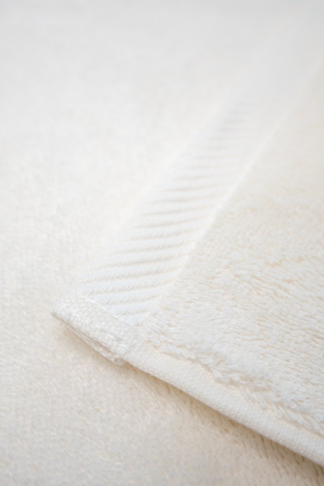 Soft Cotton Darčekové balenie županu, uteráku a osušky MONDRIAN