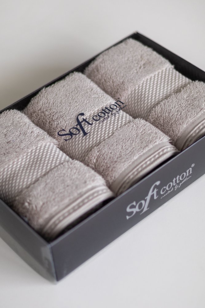 Set cadou prosoape mici DELUXE, 3 buc Gri deschis / Light Grey
