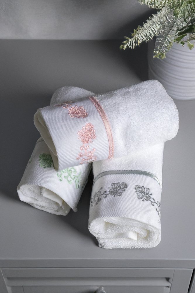 Soft Cotton Malý uterák DIARA 30x50 cm
