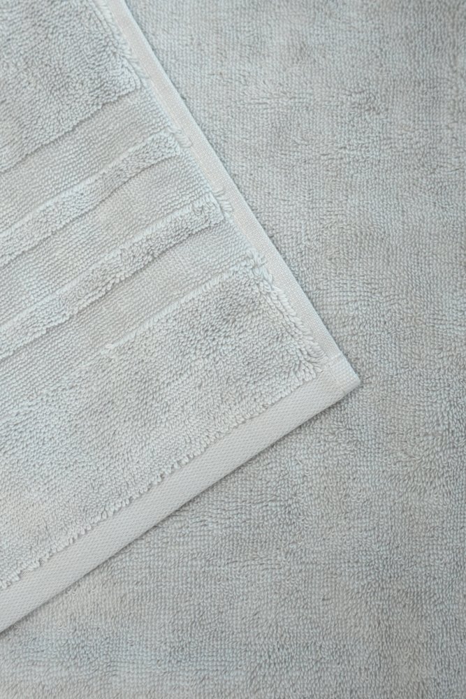 Soft Cotton Výhodná sada uterákov PRESTIGE + kúpeľňová predložka NODE