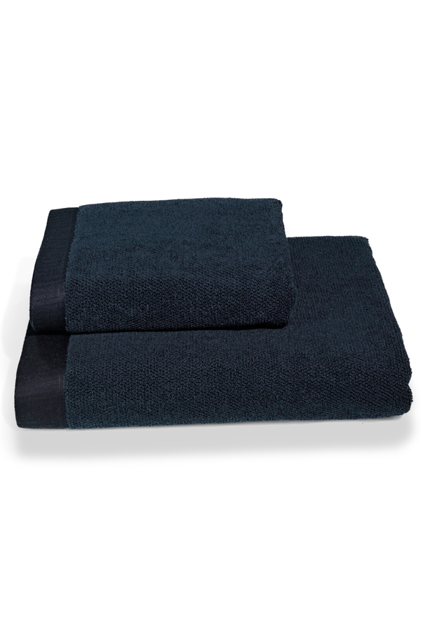 Soft Cotton Uterák LORD 50x100 cm. Froté vaflové uteráky LORD 50x100 cm s vysokou gramážou a antibakteriálnou ochranou sú vyrobené z egejskej 100% česanej bavlny. Tmavo modrá